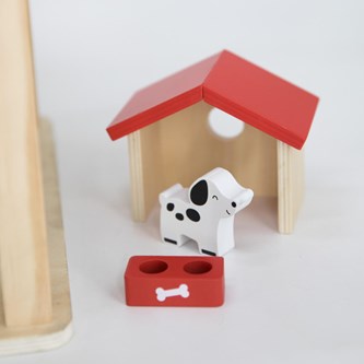 Dockhus i trä med tillbehör