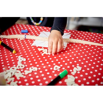 Bokstäver i trä 300-pack