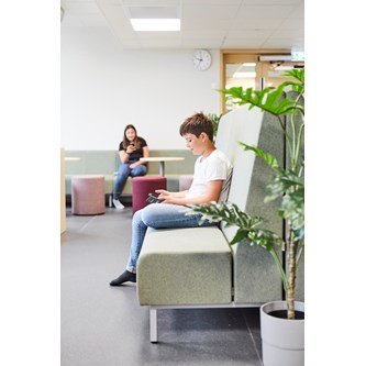 Sektionssoffa Liner 120 med smulgap exkl tyg