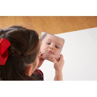 Inspelningsbar ljudbank med spegel