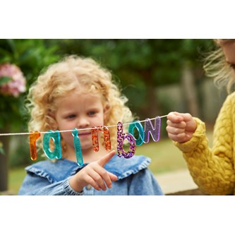 Regnbågsglittrande bokstäver, 26-pack