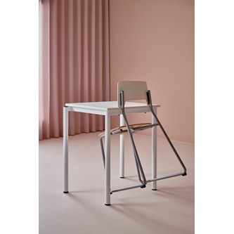 Stol Como FSC medstativ sh 45 cm mellan sits silverstativ