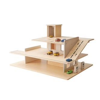 Playwood parkeringshus stort natur