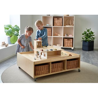 Playwood parkeringshus stort natur