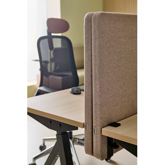 Bordsskärm Enkel frontmonterad B140xH65 cm