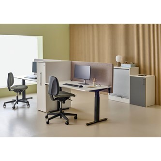 Skrivbord Chat FSC 140x80 cm, svart stativ