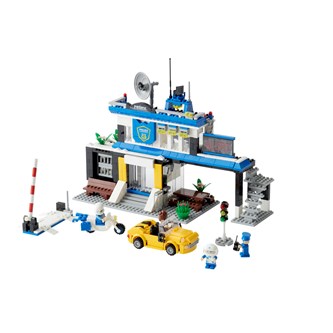 Byggklossar polisstation, 938 delar