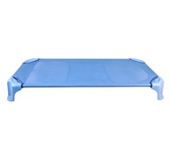 Stapelbar säng med madrassöverdrag