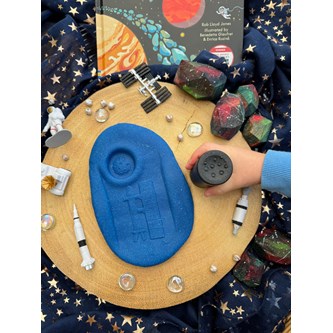 Taktila kreativa sagorullar - Rymden, 6 st