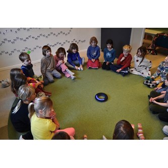 Halo, Andningsövning i grupp