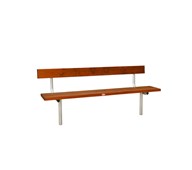 Robust parksoffa med ryggstöd