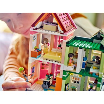 LEGO® Friends Heartlake Citys lägenheter och butiker