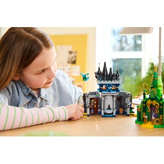 LEGO® Wicked Emerald City & Kiamo Ko Castle