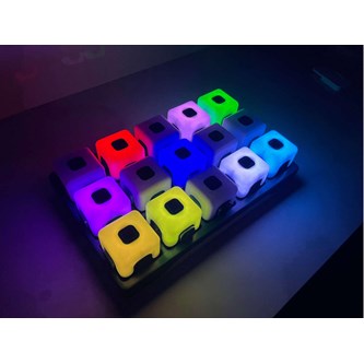 Pedagogiskt material Lysande kopplade kuber, 15-pack 168678