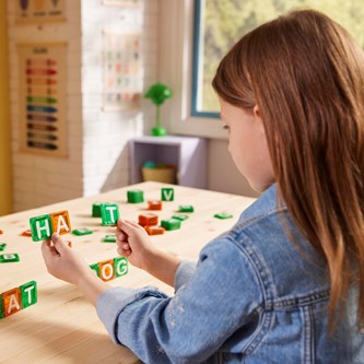 Magna-Tiles Lär dig bokstäver och siffror, 112 delar