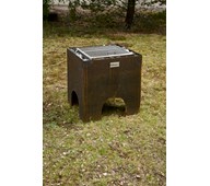 Grill av cortenstål med skifferkross
