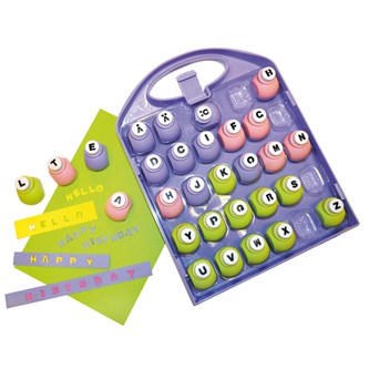 Bokstavsstansar i låda A-Ö