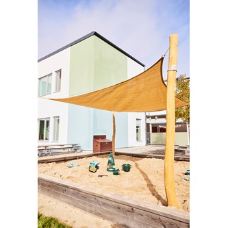 Lekolar solsegel med stolpar 3,6x3,6 m kvadratiskt