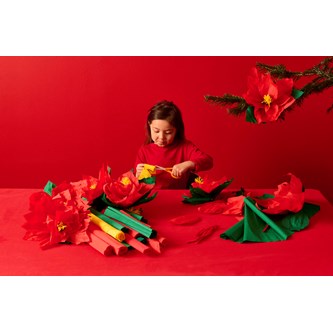 Julblommor av kräppapper