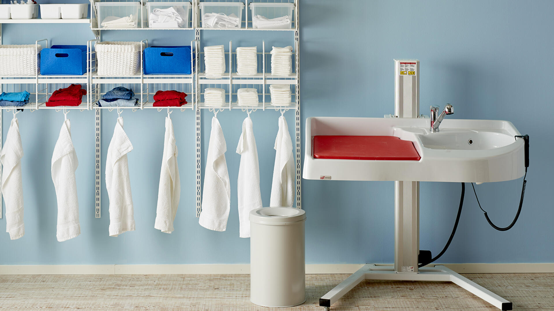 Skötbord & småbarnsutrustning