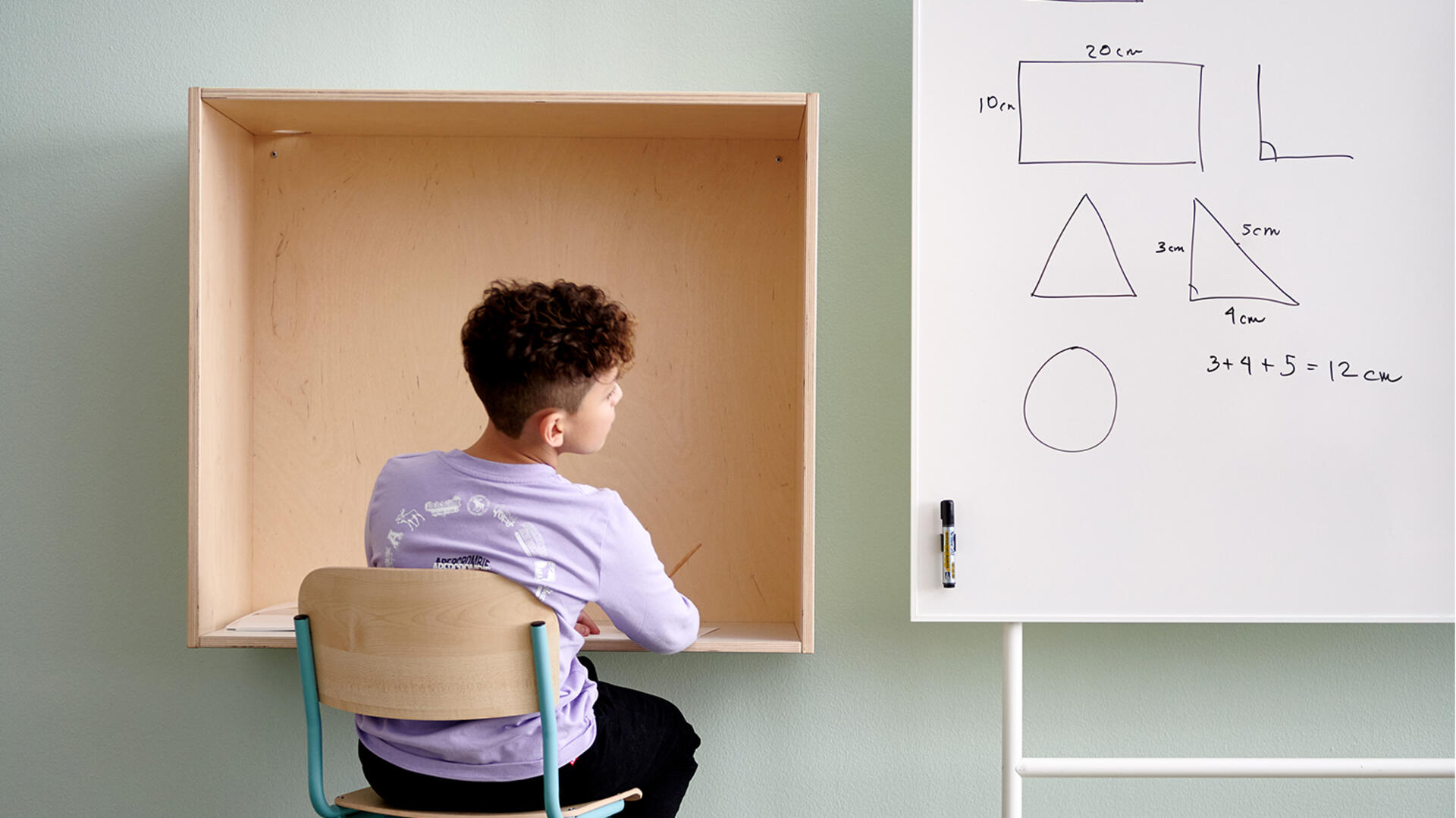 Vägghängda bord & skrivbås