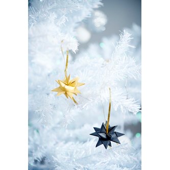 Vikta stjärnor av papper