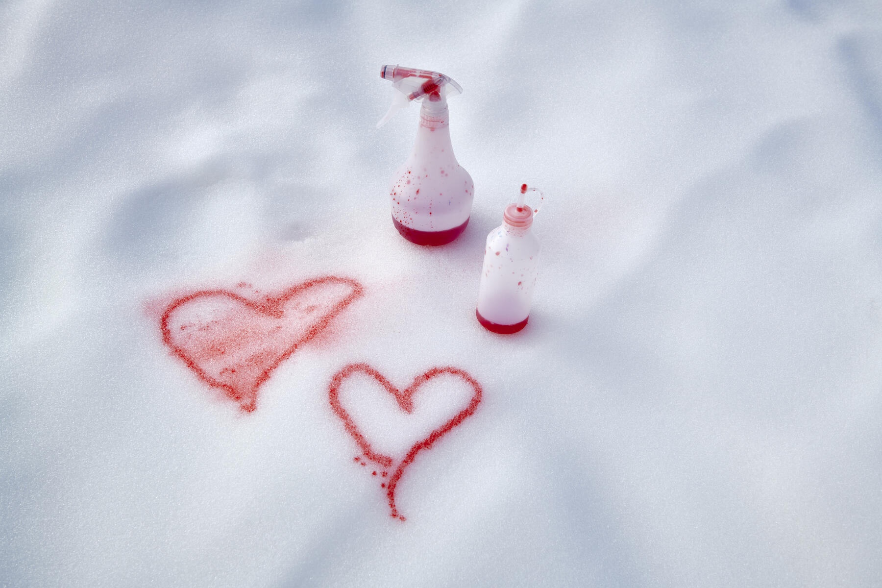 Måla ett hjärtan i snön