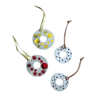 Hängande lerdekorationer