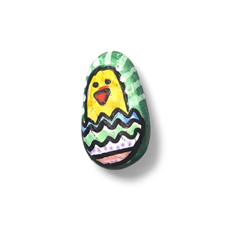Målade påskstenar