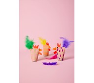 Påskkycklingar av toarullar