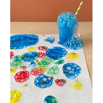 Måla ägg med bubblor