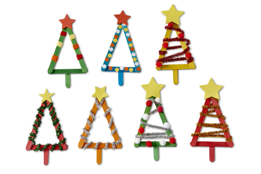 Julpyssel för barn i förskolan - granar av glasspinnar