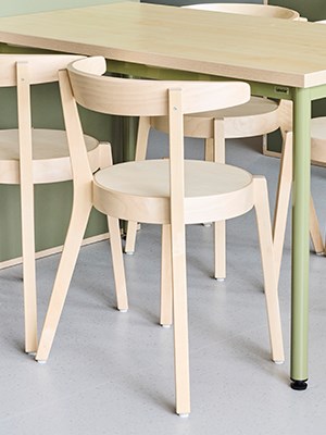 Stol Circum - perfekt för skolmatsalen och skolrestaurangen
