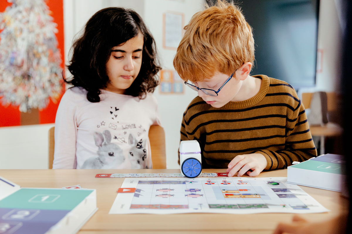 Kubo programmering med robot för skola och förskolan